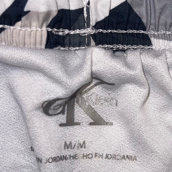 Calvin Klein Athletic Shorts; Size Medium - Picture 3 of 3